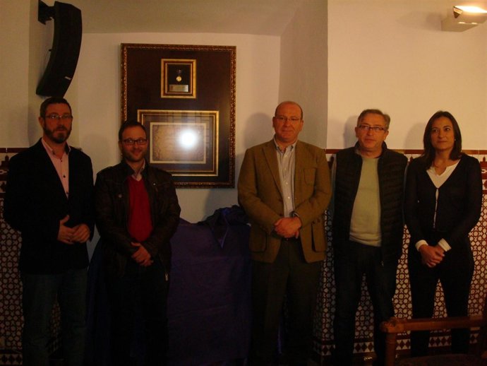 Placa en homenaje a Ibn Shaprut