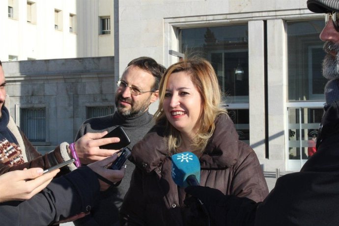 La presidenta del grupo parlamentario de Podemos Andalucía, Carmen Lizárraga