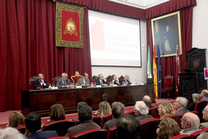 Presentación en la Universidad de Sevilla del Sitio de los Dólmenes de Antequera