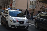 El padre de Nadia llega al juzgado en coche policial desde la cárcel a declarar por las fotos