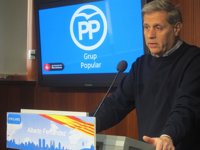 Alberto Fernández (PP) ve "talibanismo" en Colau tras la renuncia al hotel en la Torre Agbar