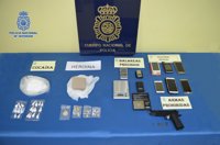 La Policía desmantela dos puntos de venta de heroína y cocaína en pisos de Gijón