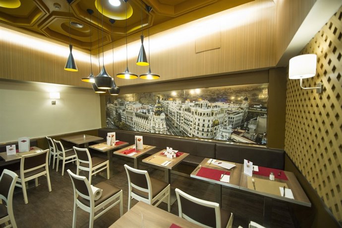 Interior de la cafetería Nebraska en Gran Vía