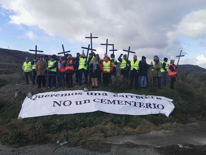   Podemos La Rioja Ha Participado Este Viernes En Una Concentración En La N-232,