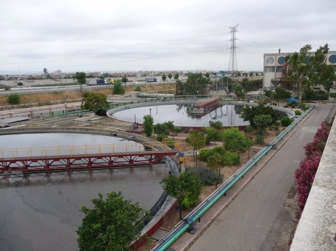 Vista general de la depuradora de Pinedo