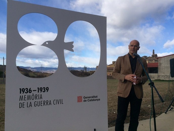 Conseller Raül Romeva: trinchera de la guerra en Isona i Conca Dellà (Lleida)