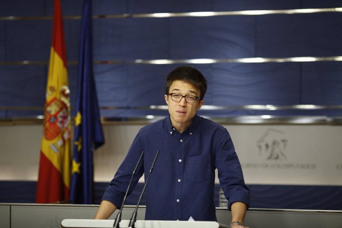 Errejón en rueda de prensa en el Congreso