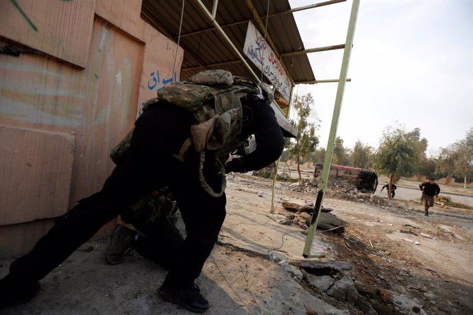 Batalla en la universidad de Mosul (Irak) 