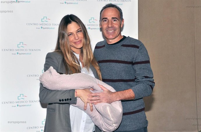 MARTINA KLEIN Y ÁLEZ CORRETJA