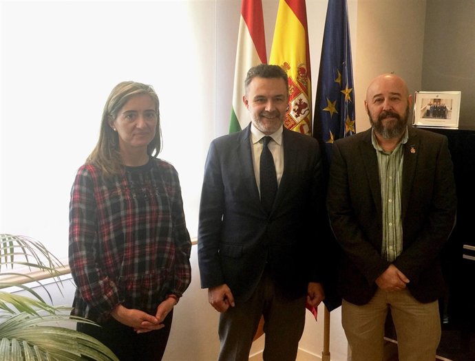 Escobar recibe al nuevo delegado de la AVT La Rioja