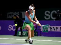 Garbiñe Muguruza y Carla Suárez continúan séptima y duodécima del mundo
