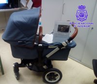 Detenida una pareja por intentar robar un carrito de bebé valorado en 1.300 euros