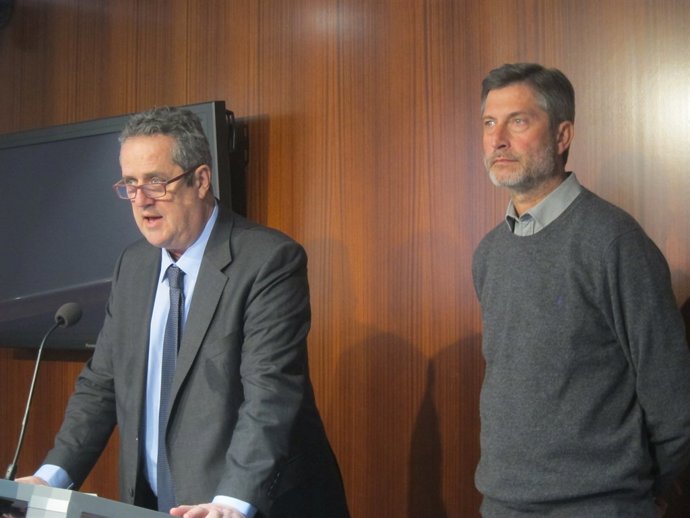 El portavoz de CiU en Barcelona, Joaquim Forn, y el edil Jordi Martí