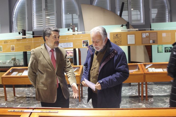 Javier Barrero y Jaime de Vicente en la exposición del Inca Garcilaso de la Vega