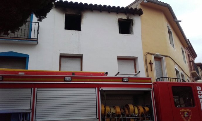 Incendio en la segunda planta de una vivienda de La Almunia (Zaragoza)