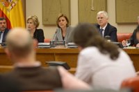 La oposición valora el perdón de Cospedal a las familias pero no da por cerrado el debate