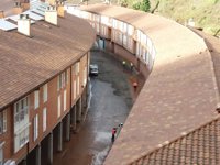 Desalojados ocho vecinos de una vivienda de San Sebastián afectados por un desprendimiento de piedras