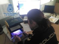 Tres detenidos en Granada que intentaban volar a Londres con pasaportes falsos de Corea