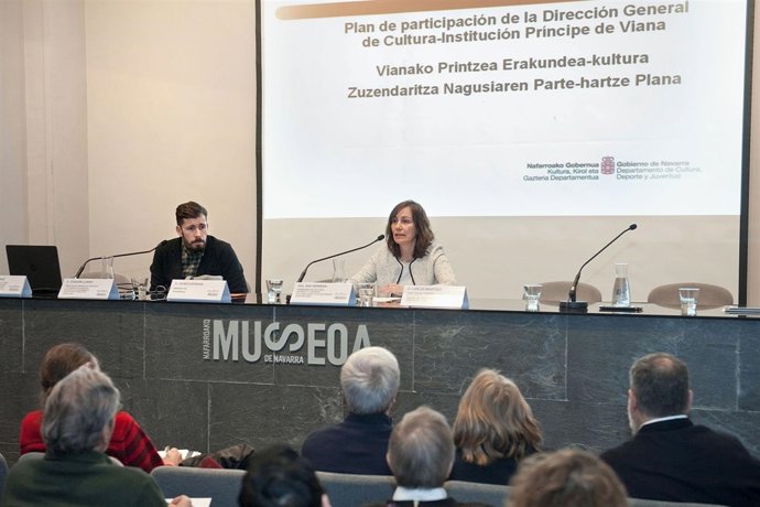 La consejera en la sesión de retorno del Plan de participación.