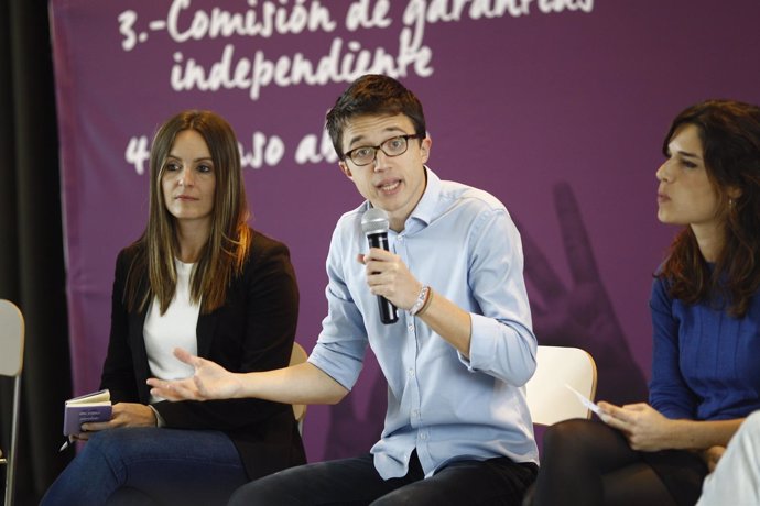 Ángela Ballester, Íñigo Errejón y Clara Serra