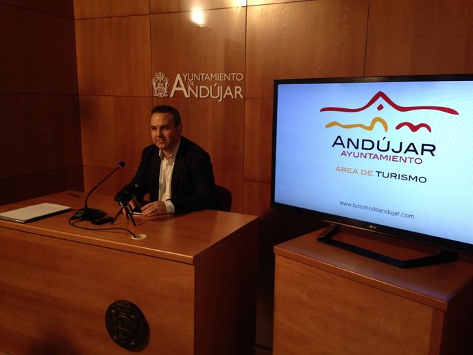 Jesús del Moral informa sobre la oferta de Andújar en Fitur 2017.