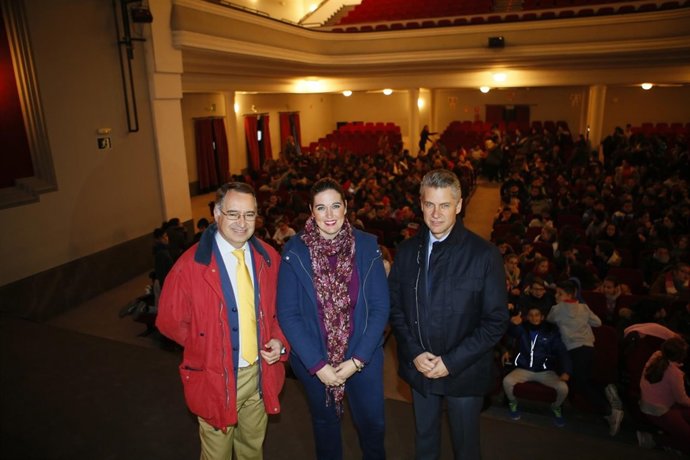 Más de 1.500 escolares asisten en Écija a 'La guerra de Troya'