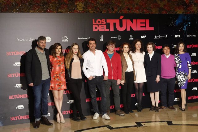 Photocall con el equipo de la película Los del túnel de Arturo Valls
