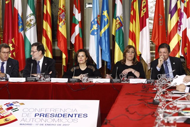 Rajoy preside la primera sesión de trabajo de la Conferencia de Presidentes