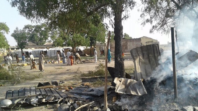 El Ejército de Nigeria bombardea un campamento de desplazados en Borno