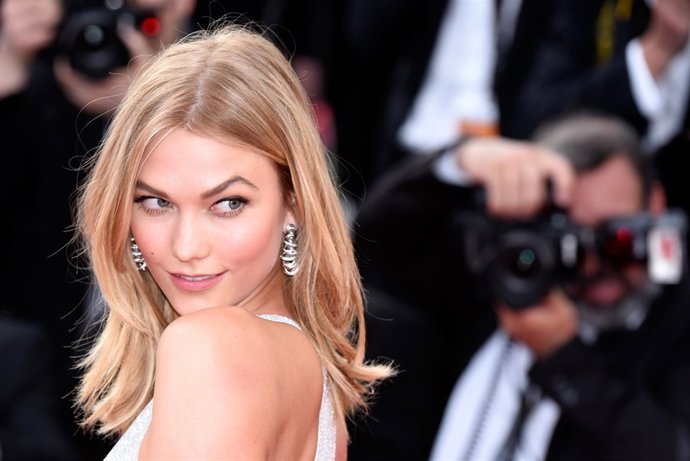 Karlie Kloss/ Getty