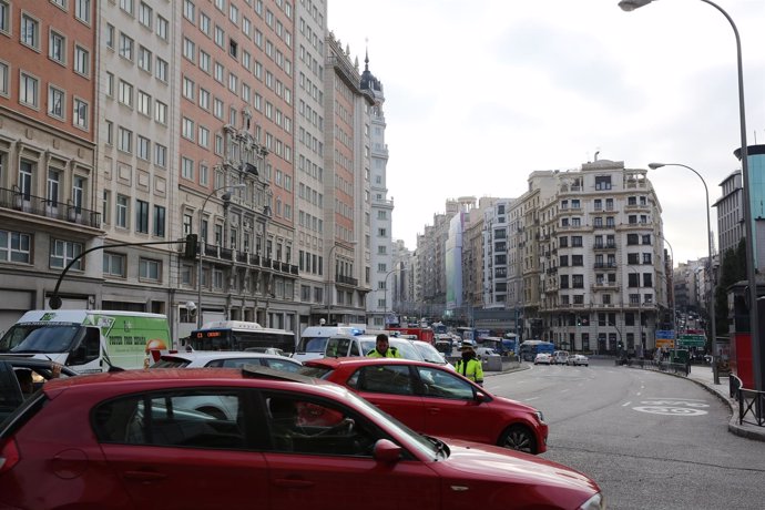 Cortes de tráfico en la calle Gran Vía de Madrid por Navidad