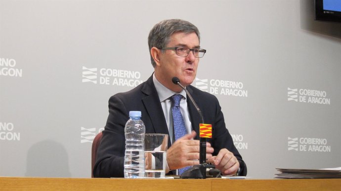 El consejero de Presidencia de Aragón, Vicente Guillén