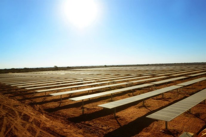 Planta fotovoltaica construida por Acciona
