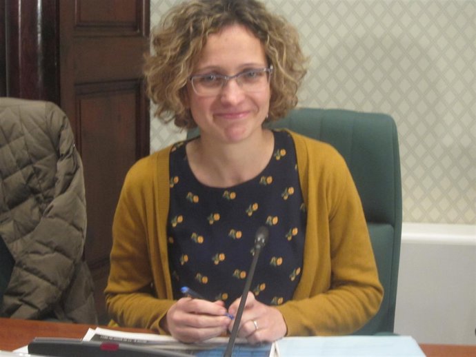 La consellera de Enseñanza, M.Ruiz