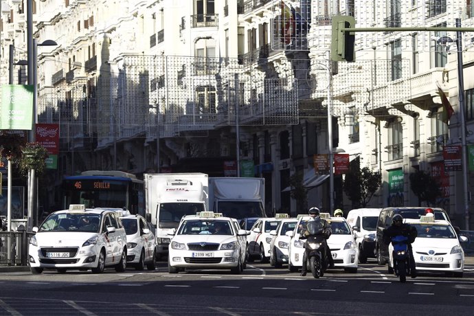 Tráfico en Madrid en el día de la restricción de matrículas por contaminación