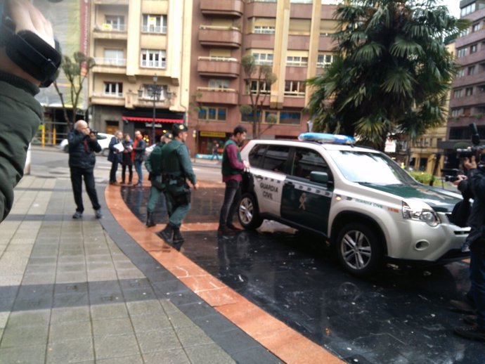 Registro de UCO y Guardia Civil en UGT Asturias