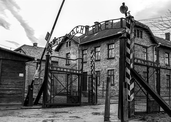 Exposición fotográfica sobre Auschwitz