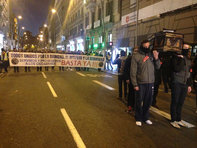 Manifestación unitaria policial por el "respeto institucional"