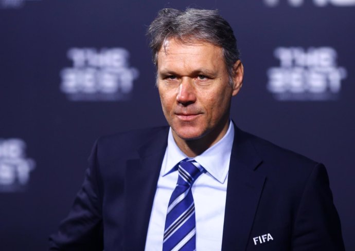 El director de desarrollo técnico de la FIFA, Marco van Basten