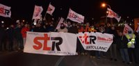 Trabajadores de Repsol protestan en Puertollano por el "reajuste" de plantilla