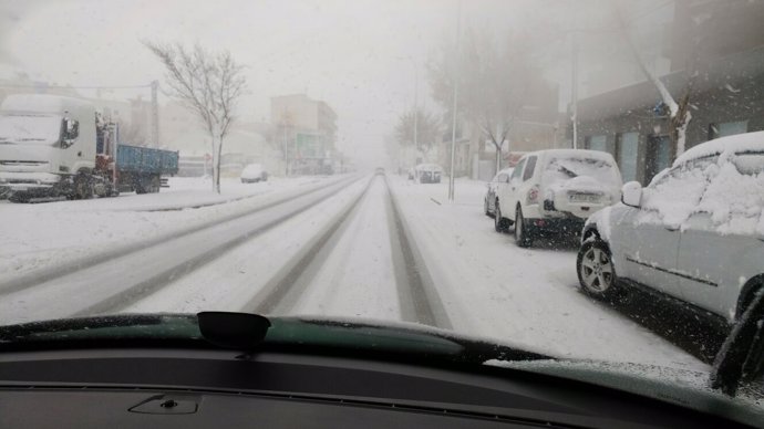 Una carretera en Caravaca de la Cruz, completamente nevada