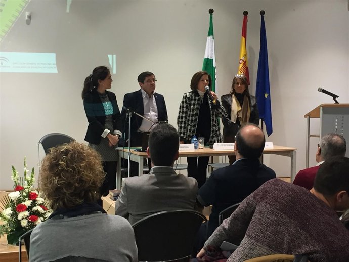 Reunión de directores de centors de Participación Activa de la Junta