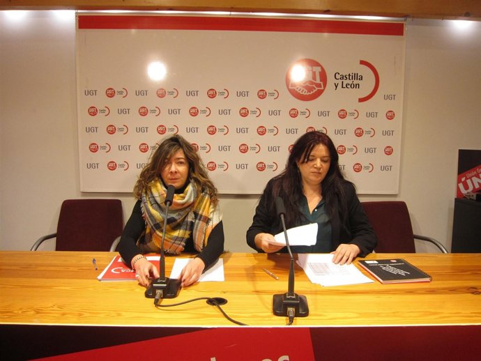 Sandra Vega (i) y Azucena Pérez