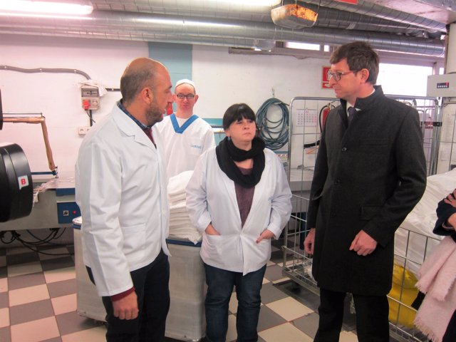 El conseller de Justicia Carles Mundó visita la Fundació Canigó