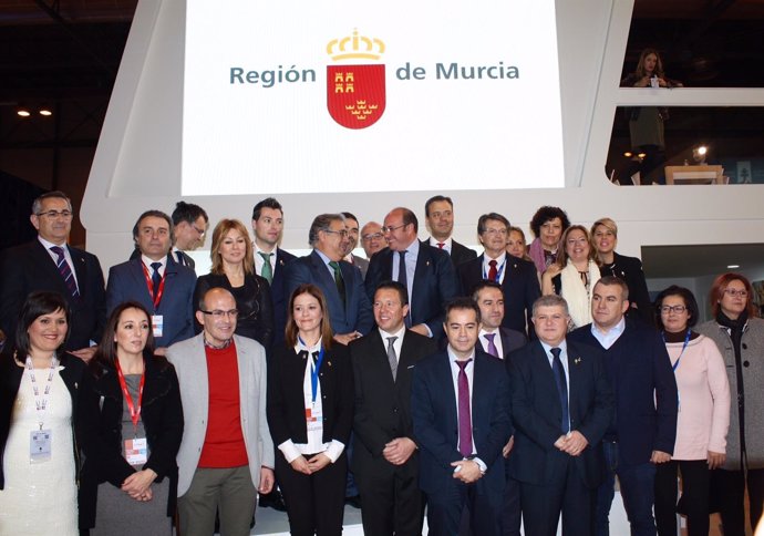 Foto/ El Presidente De La Comunidad, Pedro Antonio Sánch Ez, Durante La Presenta