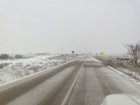 Más de 1.300 vehículos, atrapados en las carreteras valencianas