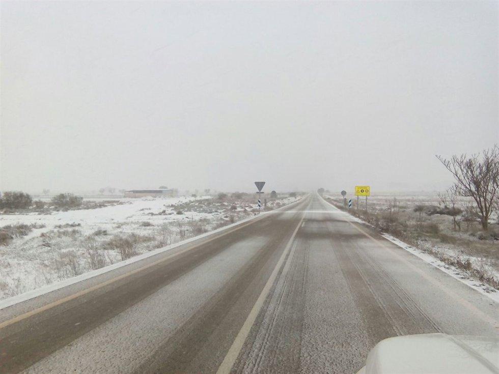 1.200 Vehículos Están Atrapados En Las Carreteras Valencianas