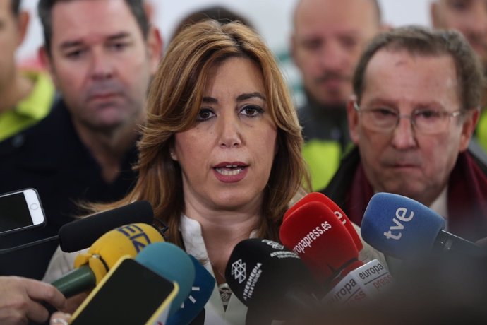 La presidenta de la Junta, Susana Díaz, en atención a los medios