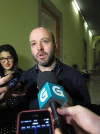 En Marea exige al PP que "defienda lo mismo" en Madrid que en Galicia y que dé luz verde a la transferencia de la AP-9