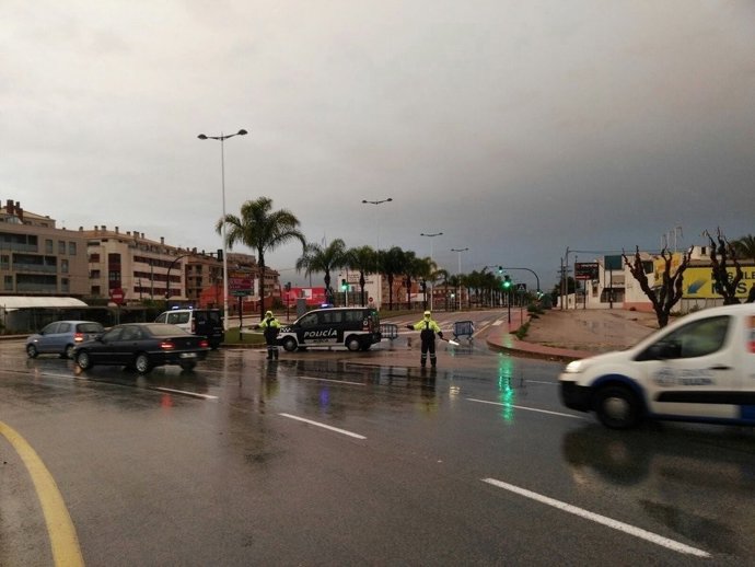 Corte en Avenida Reino de Murcia, a la altura de Plaza de los Cubos